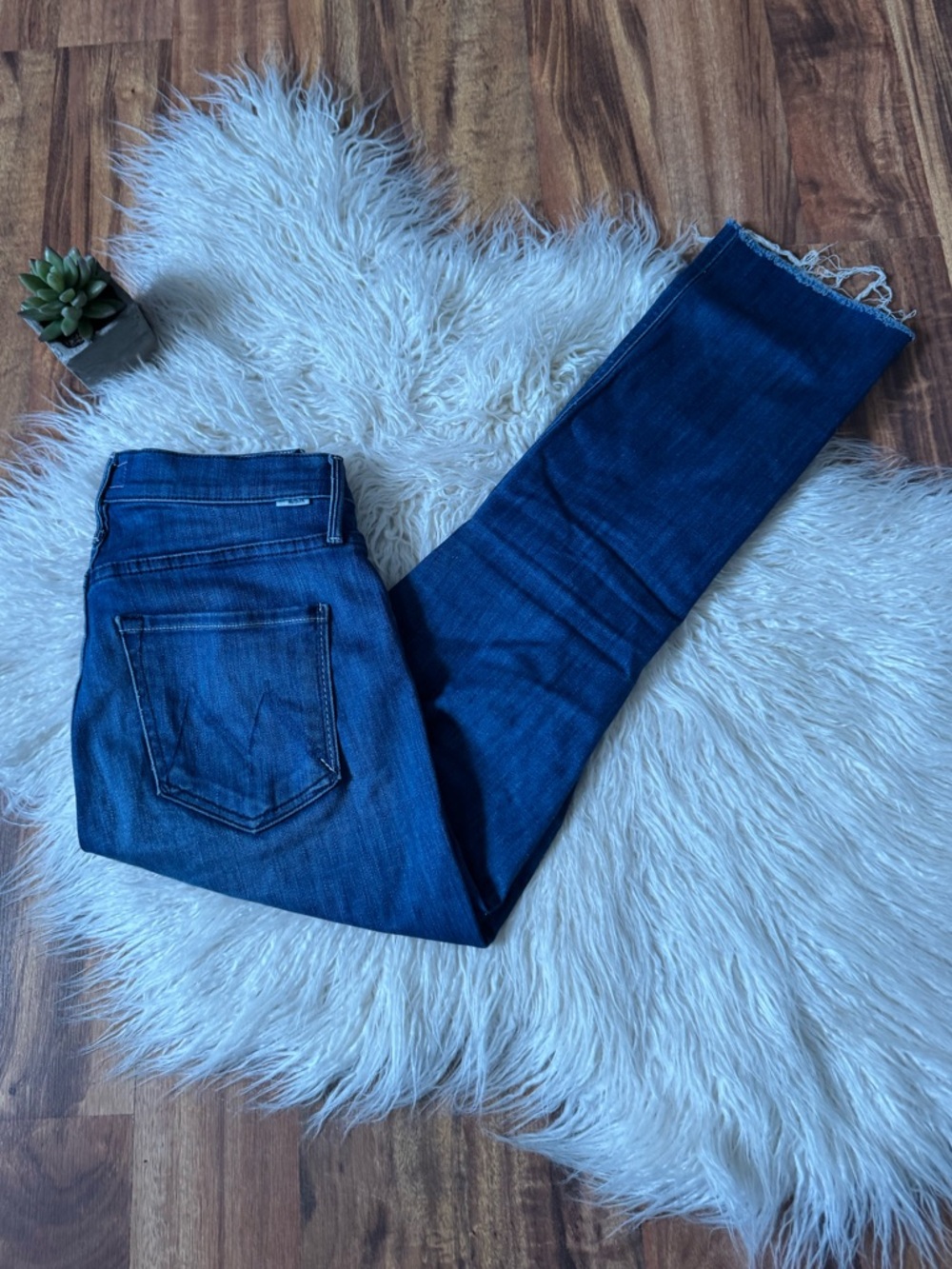 Mother Denim The Mid Rise Dazzler Crop Fray Jeans Size 26